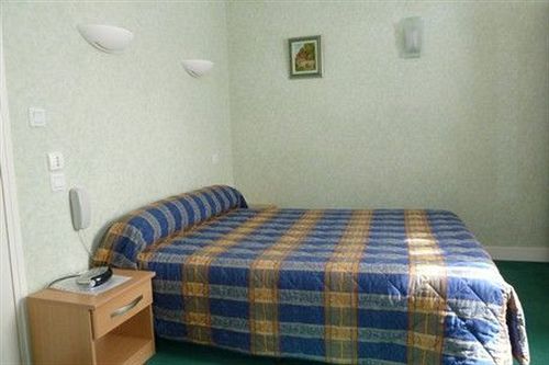 Logis Hotel Restaurant Du Commerce Pont-d'Ouilly Dış mekan fotoğraf