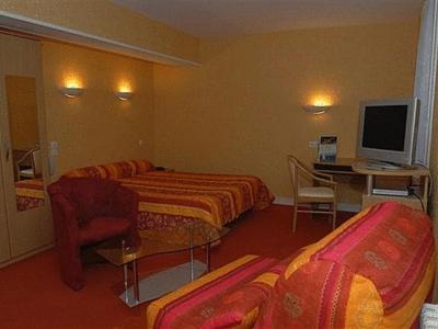 Logis Hotel Restaurant Du Commerce Pont-d'Ouilly Dış mekan fotoğraf